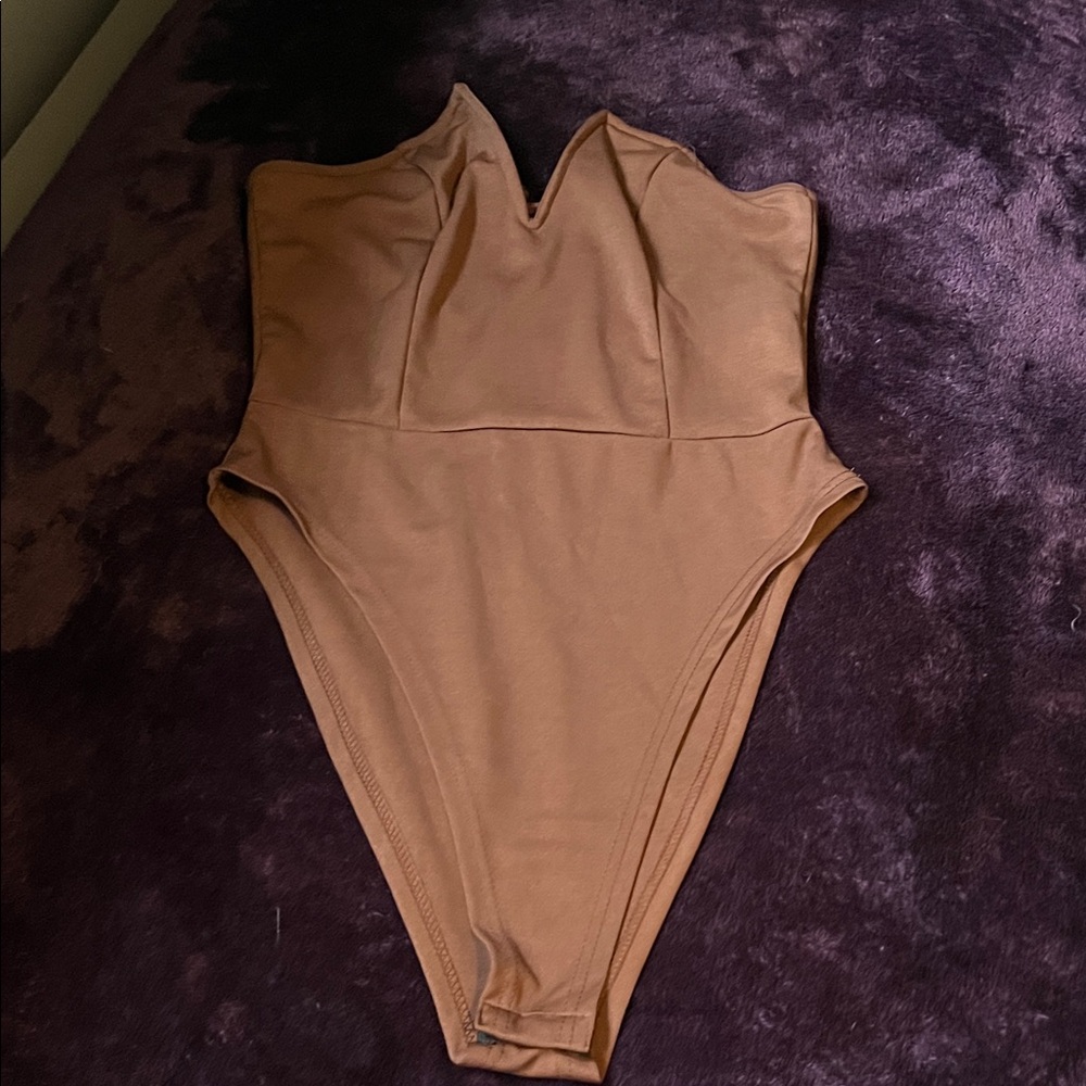 SHEIN Brown Strapless Bodysuit